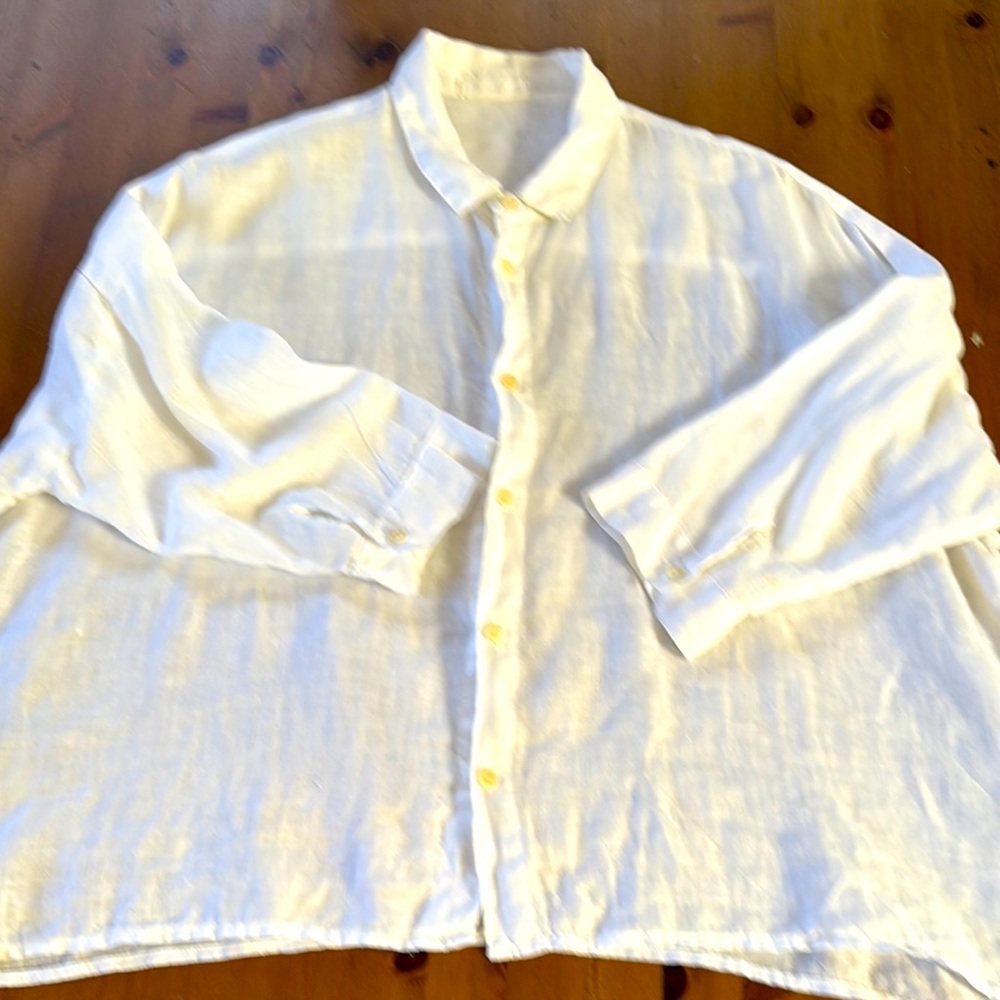 CP Shades Women's White Button-Down Linen Shirt